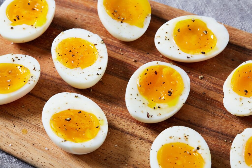 Các cách kết hợp trứng gà và thực phẩm khác để trị sinh lý yếu ở nam