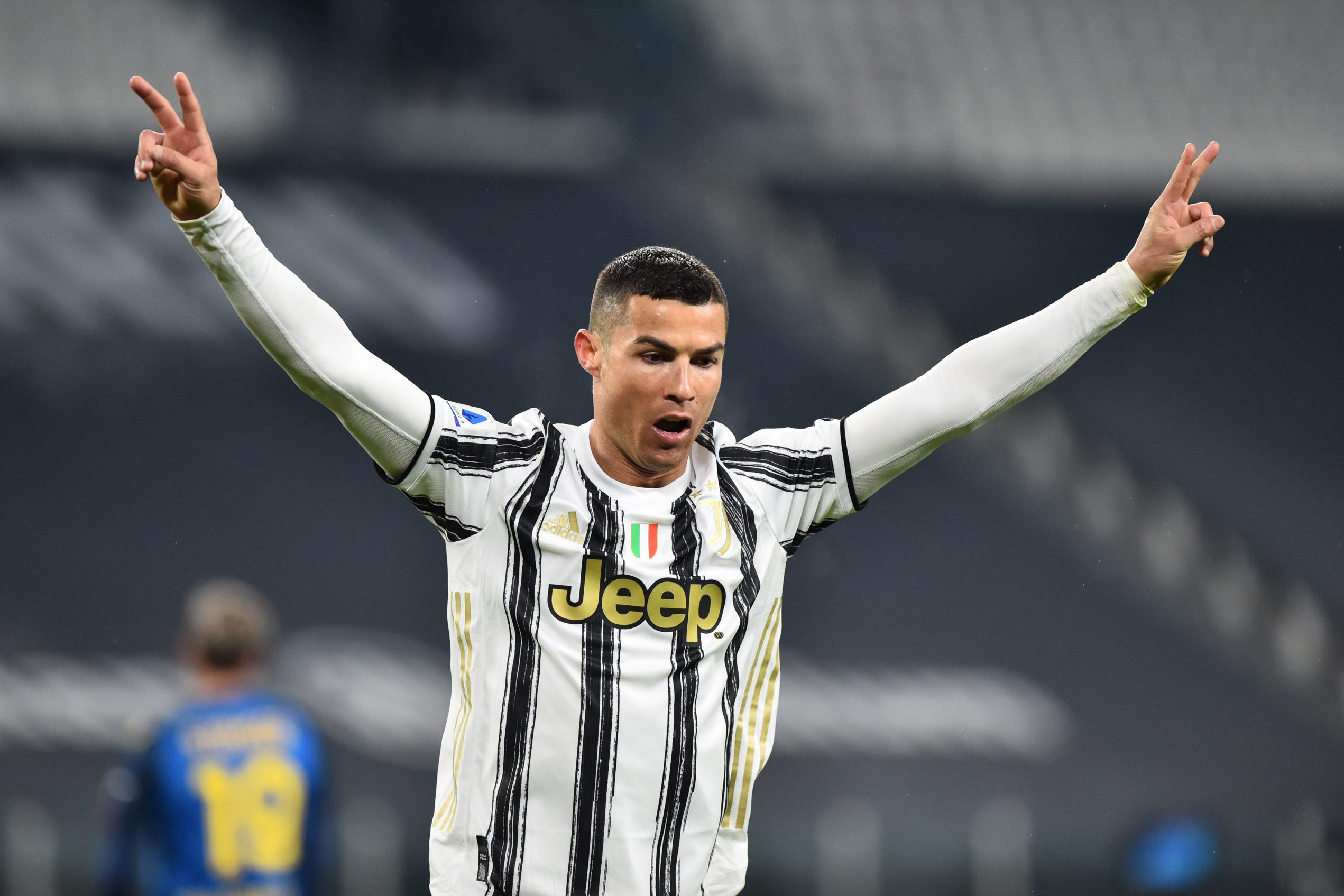Juventus có thể buộc phải bán Ronaldo